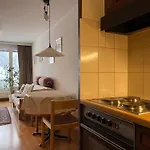 Retro Alpine - Terrace With Mountain View Lägenhet