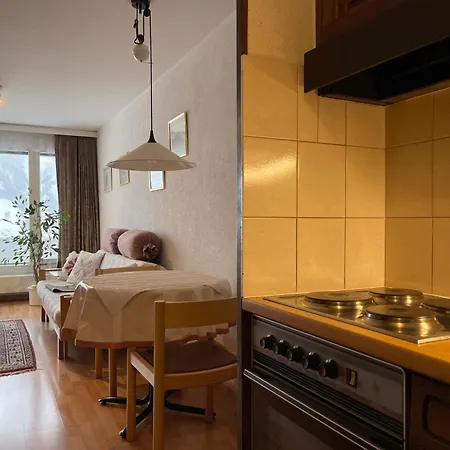 Retro Alpine - Terrace With Mountain View شقة